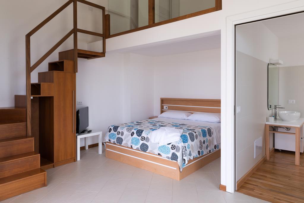 Lalena'S Garden Hotel Portopalo Di Capo Passero Екстериор снимка