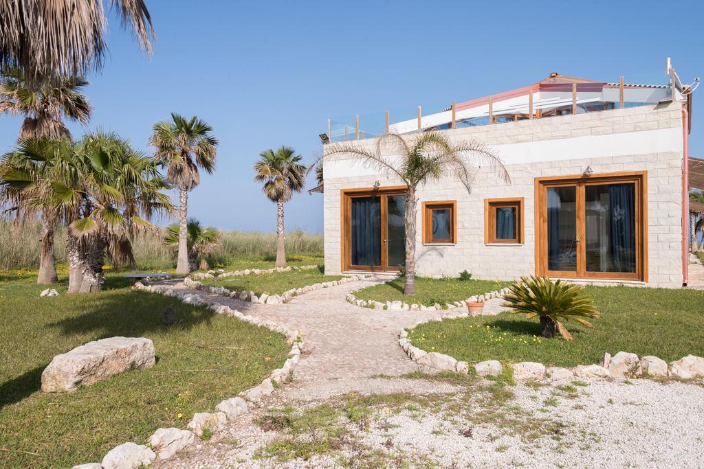 Lalena'S Garden Hotel Portopalo Di Capo Passero Екстериор снимка